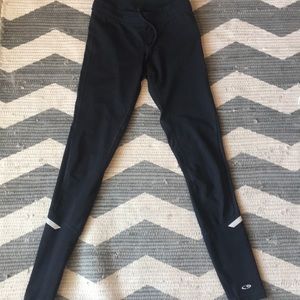 black workout legging with pocket